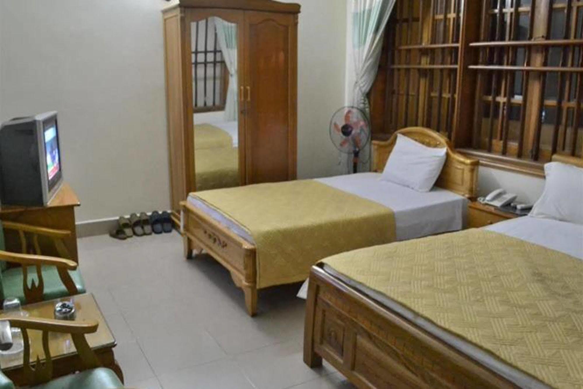 Hoang Ngoc Hotel Dong Khe Sau Eksteriør bilde