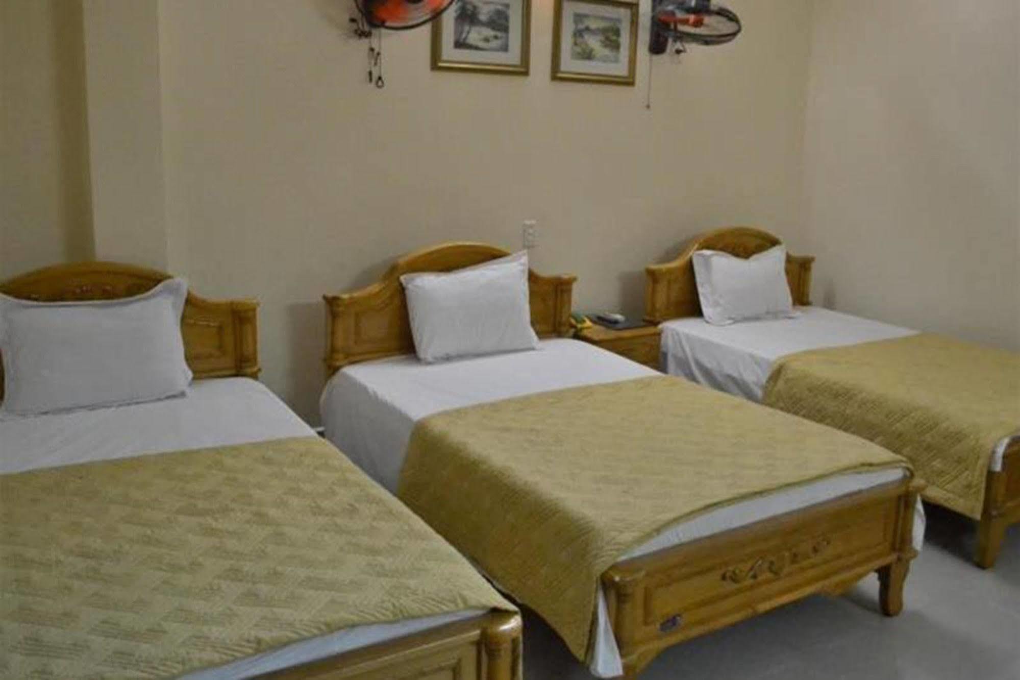 Hoang Ngoc Hotel Dong Khe Sau Eksteriør bilde