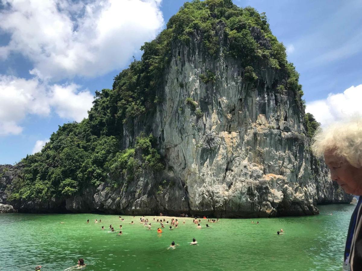 Hoang Ngoc Hotel Dong Khe Sau Eksteriør bilde